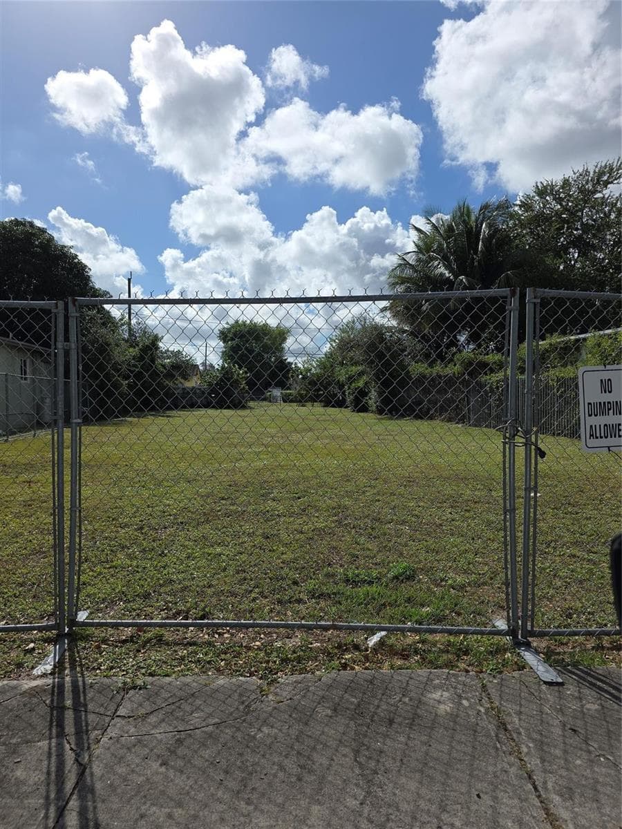 1810 NW 84th Street, Miami FL 33147 photo 2