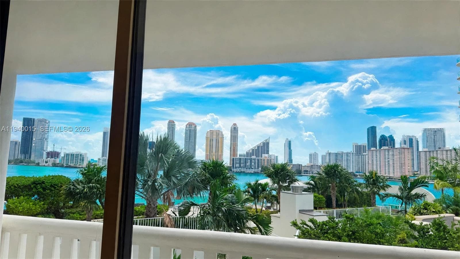 3000 Island Blvd # 502, Aventura FL 33160 photo 2