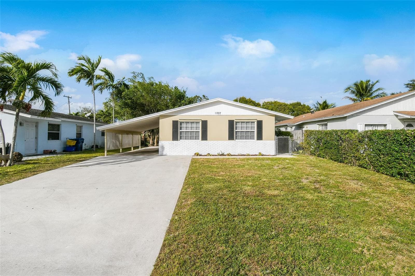 1227 Cherokee Street, Jupiter FL 33458 photo 2