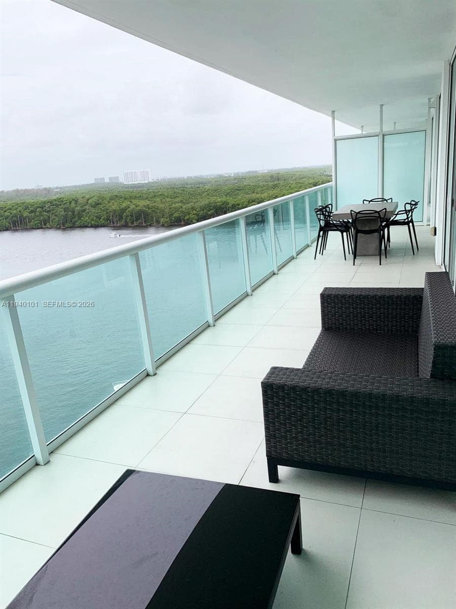 400 Sunny Isles Blvd # 1120, Sunny Isles Beach FL 33160 photo 2