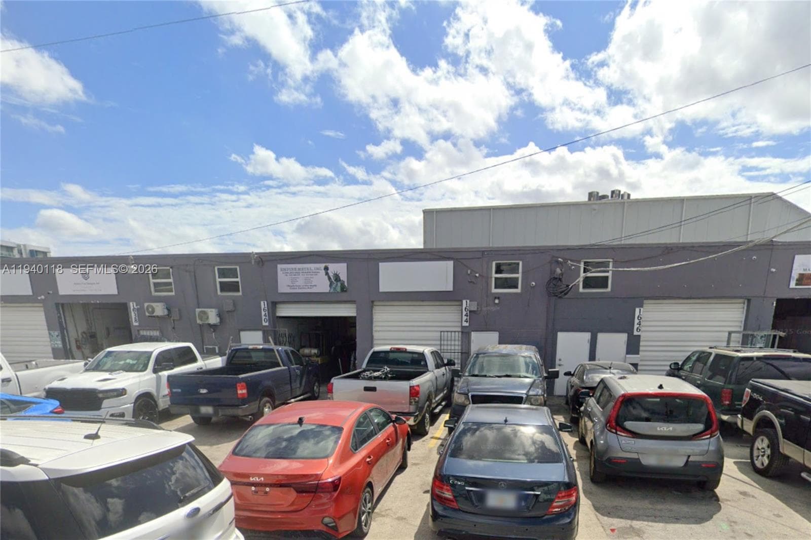 1646 W 31st Pl, Hialeah FL 33012