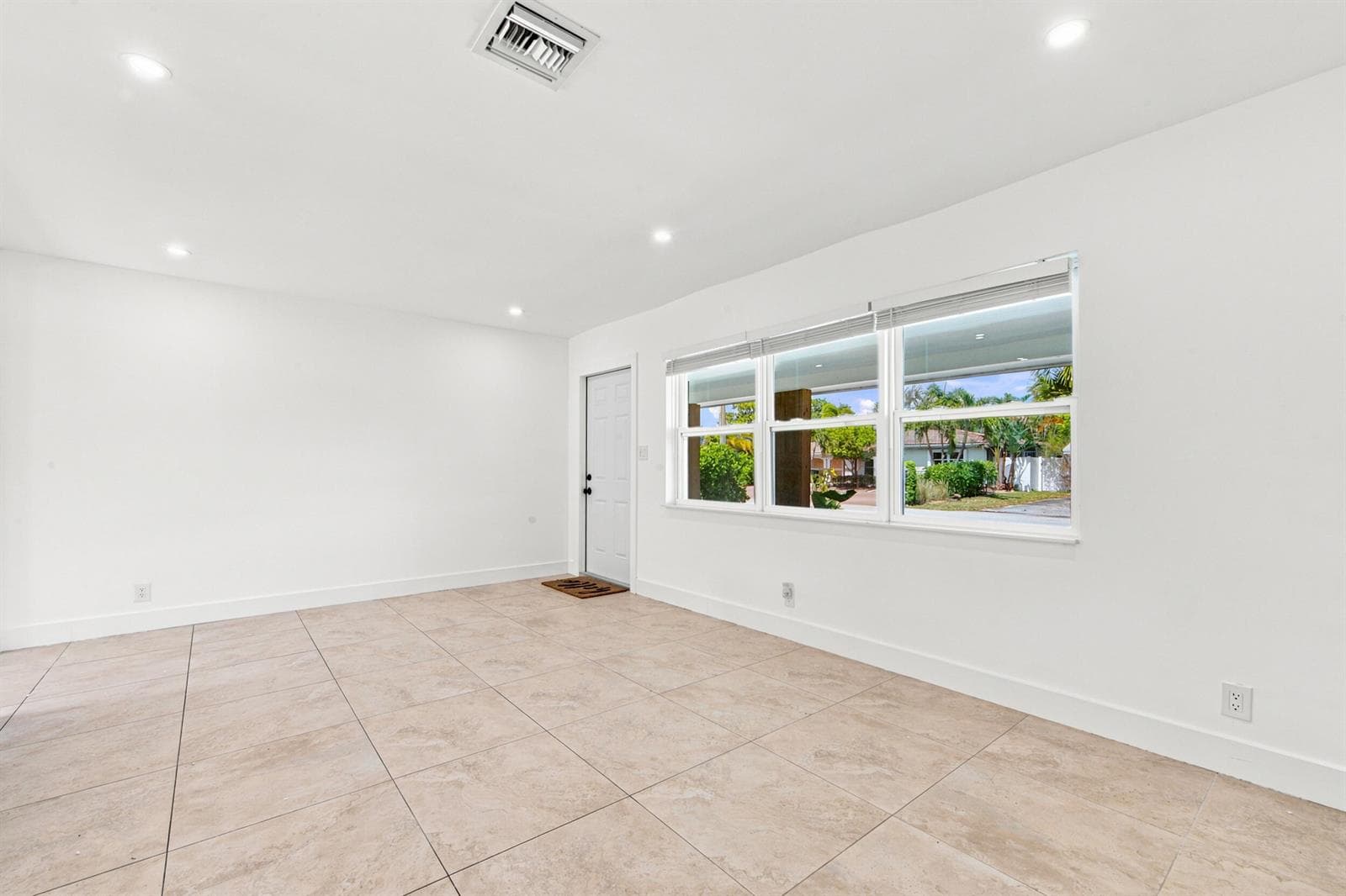 4841 NE 5th Terrace, Fort Lauderdale FL 33334 photo 3