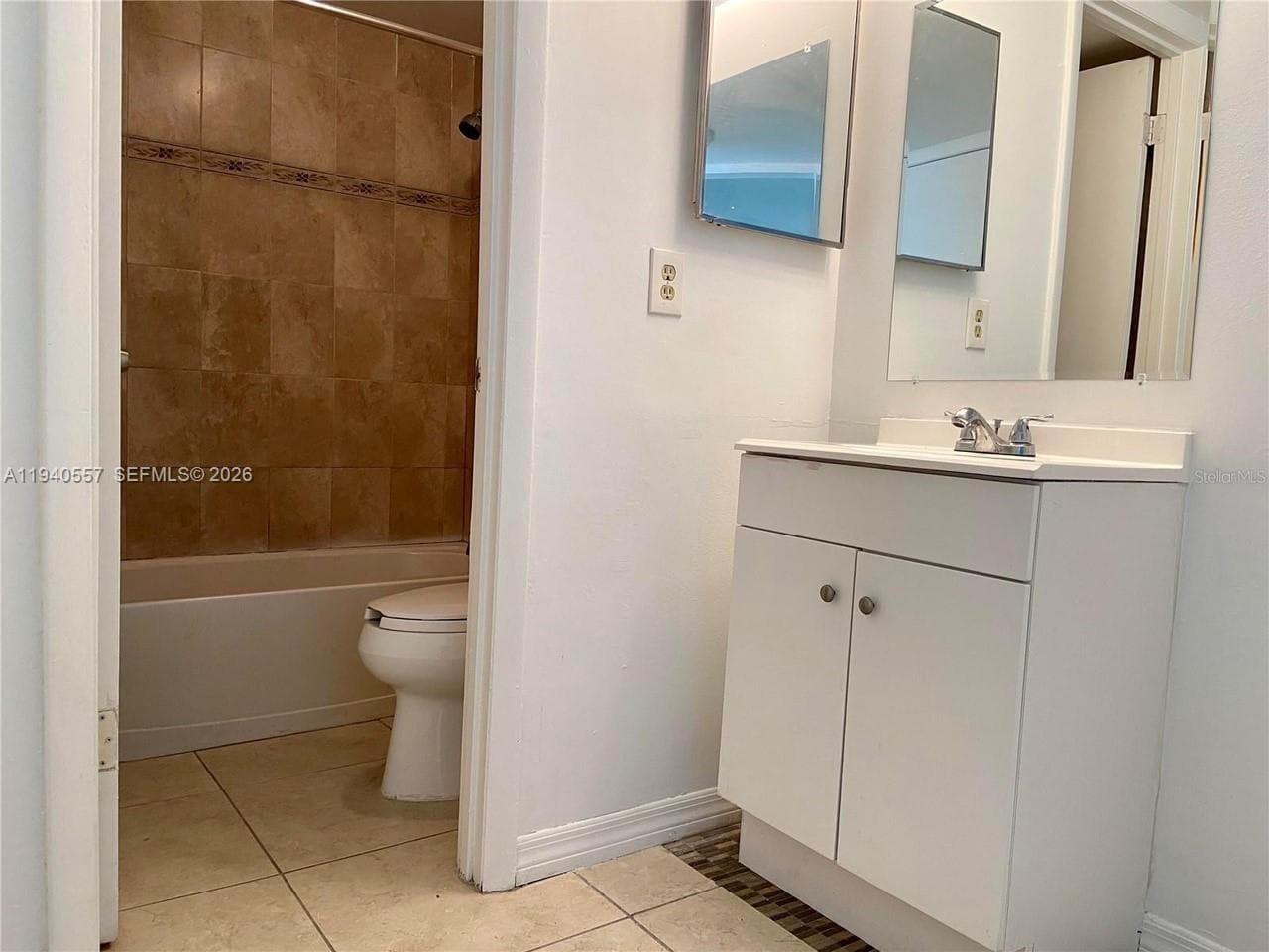 4318 Lakeway Dr # 12-D, Orlando FL 32839 photo 4