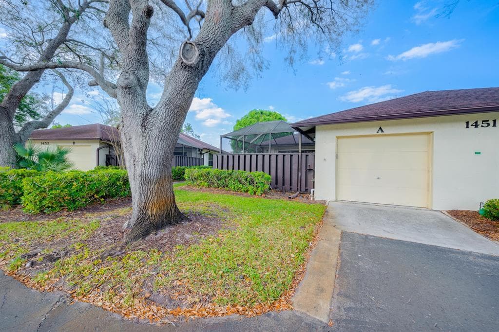 1451 Captains Walk # 27a, Fort Pierce FL 34950 photo 2