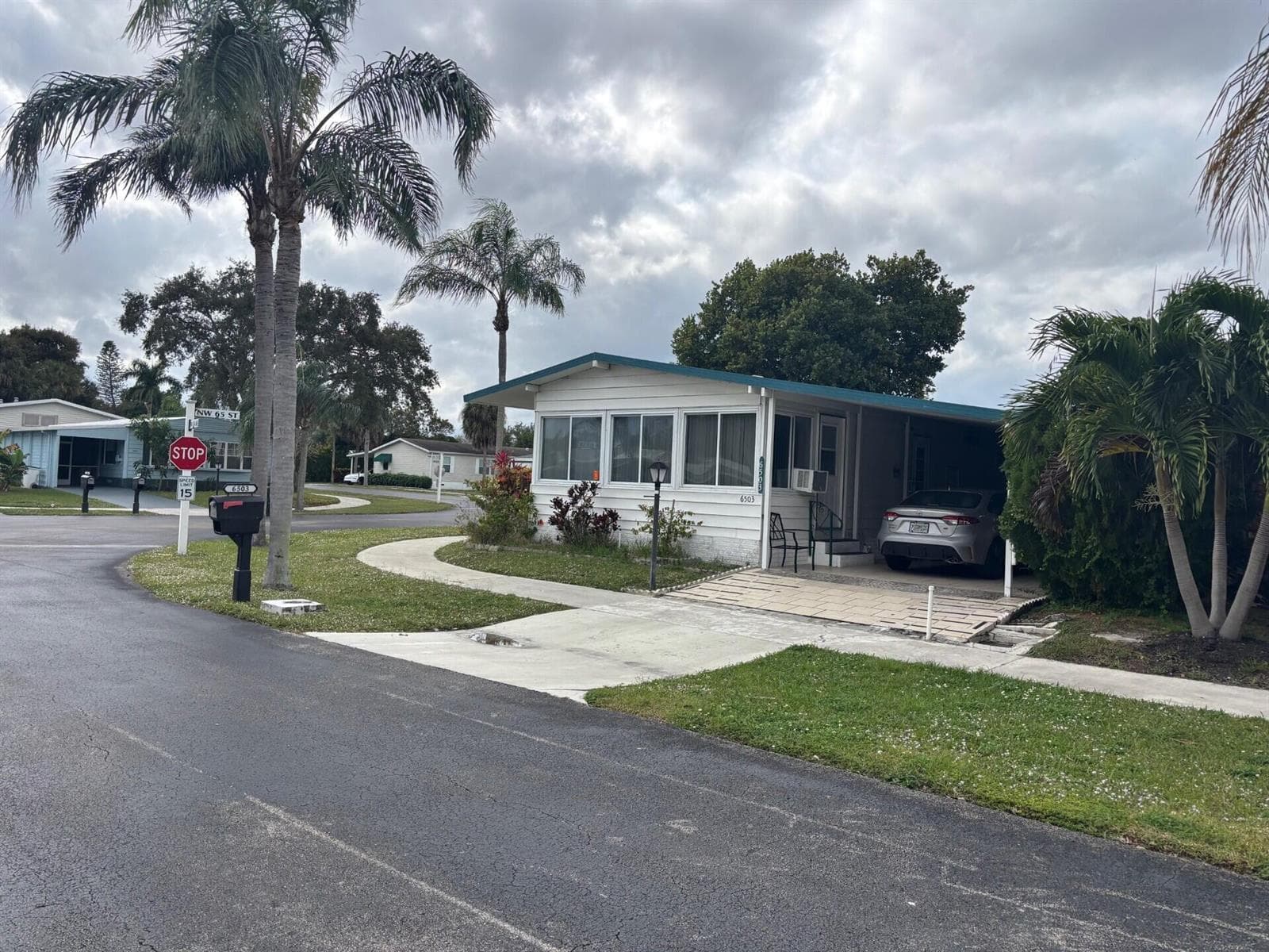6503 NW 34th Ave, Coconut Creek FL 33073 photo 3