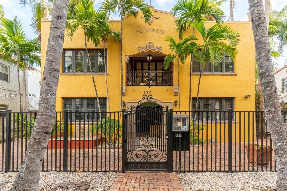 632 15th St, Miami Beach FL 33139 photo 2