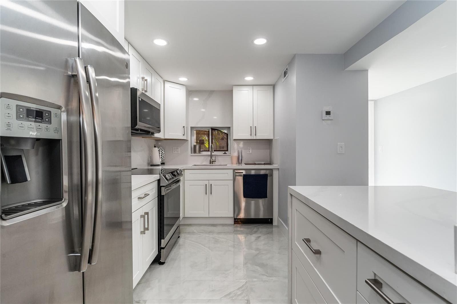9523 S Hollybrook Lake Drive # 102, Pembroke Pines FL 33025