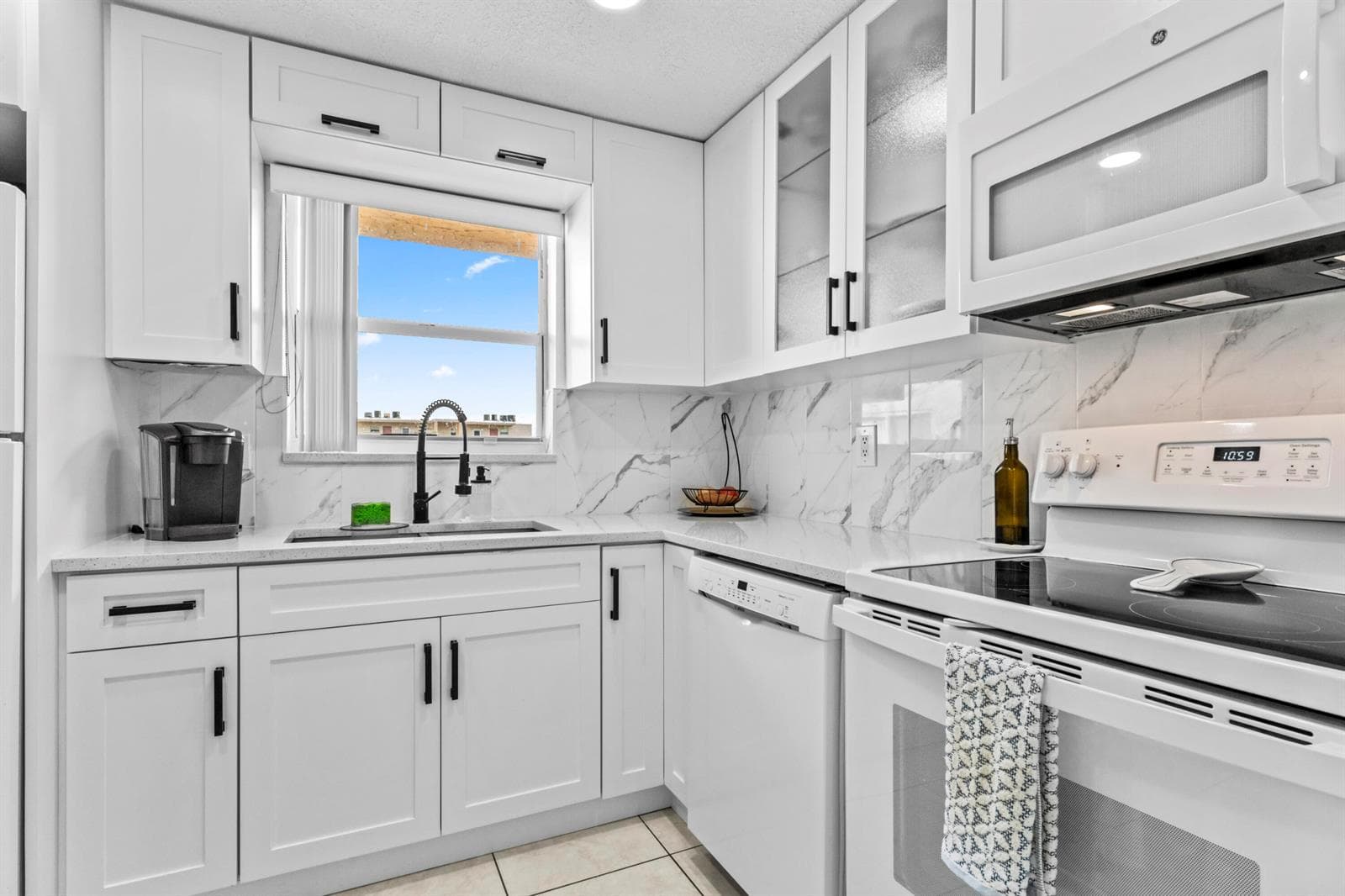 225 Bonnie Boulevard # 302, Palm Springs FL 33461 photo 3