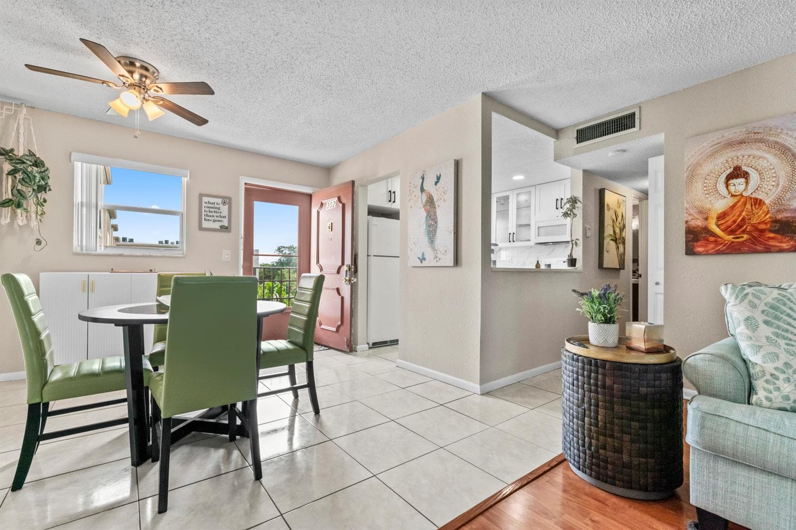 225 Bonnie Boulevard # 302, Palm Springs FL 33461 photo 4