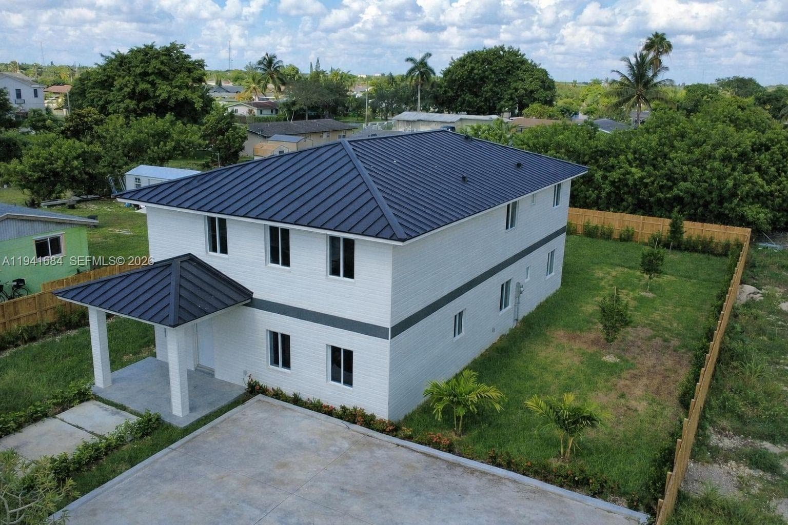 722 NW 6 CT, Florida City FL 33034 photo 4