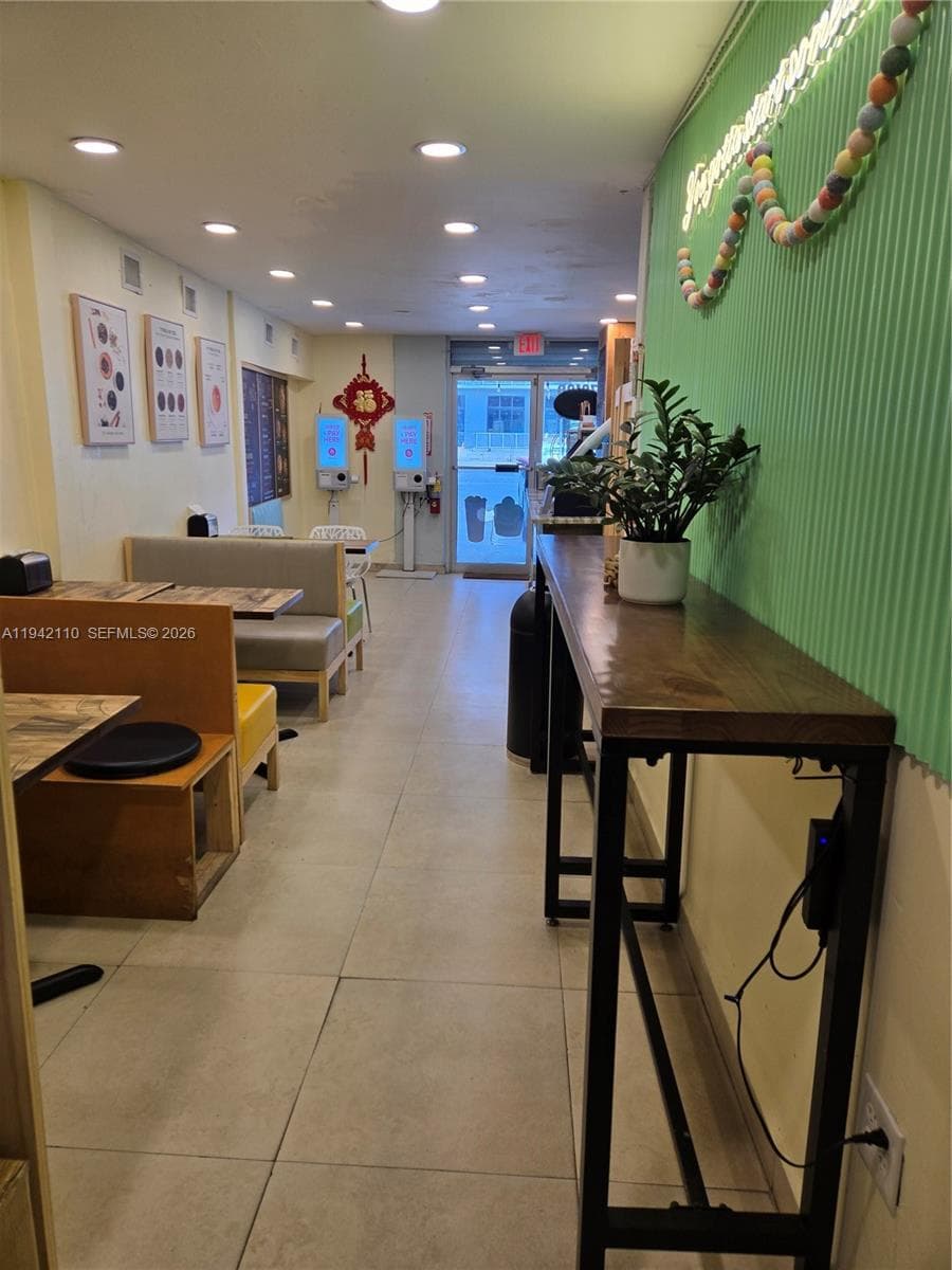17010 #D W Dixie Hwy, North Miami Beach FL 33160 photo 3