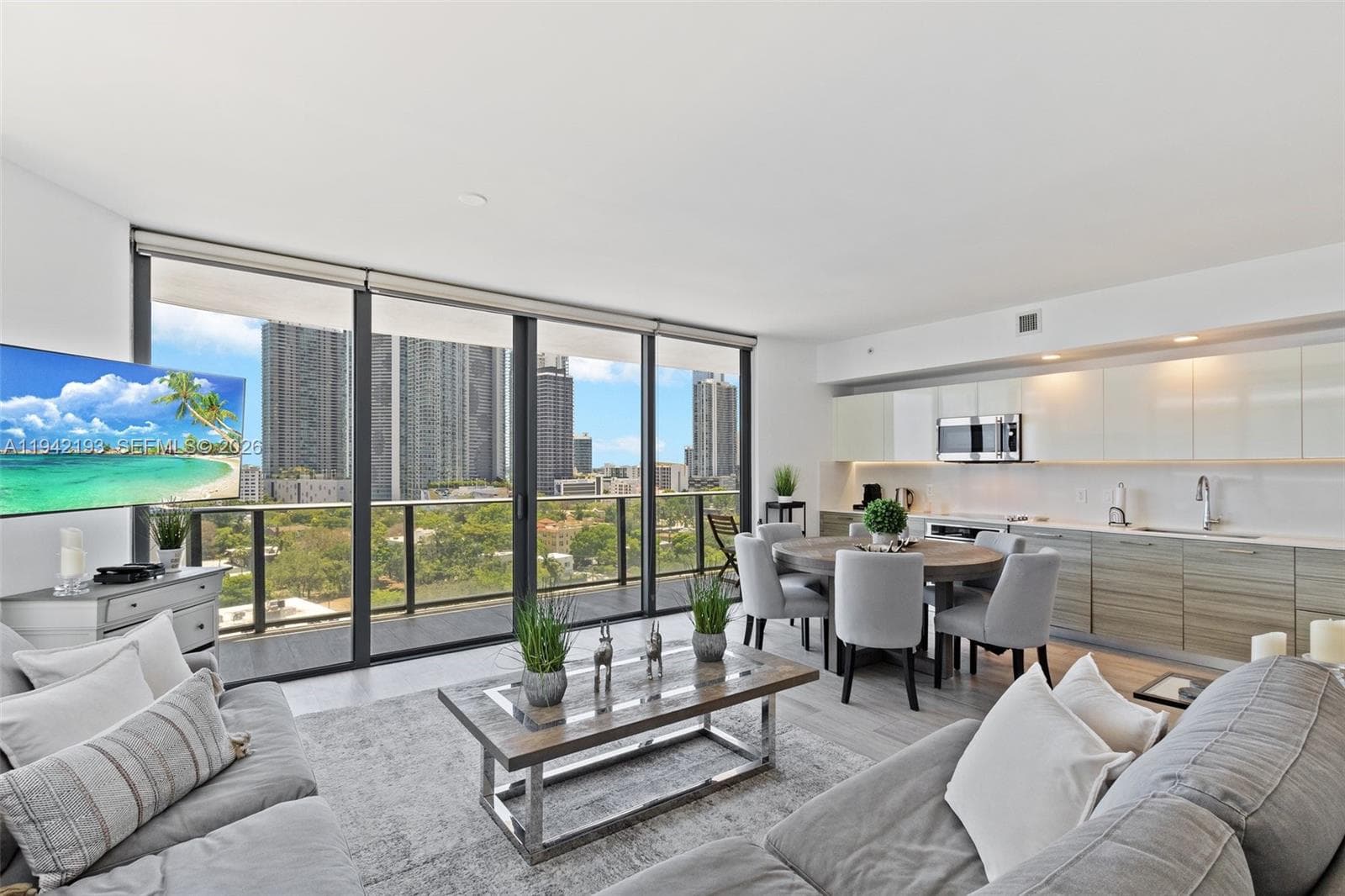 121 NE 34th St # 1008, Miami, FL 33137 photo 5