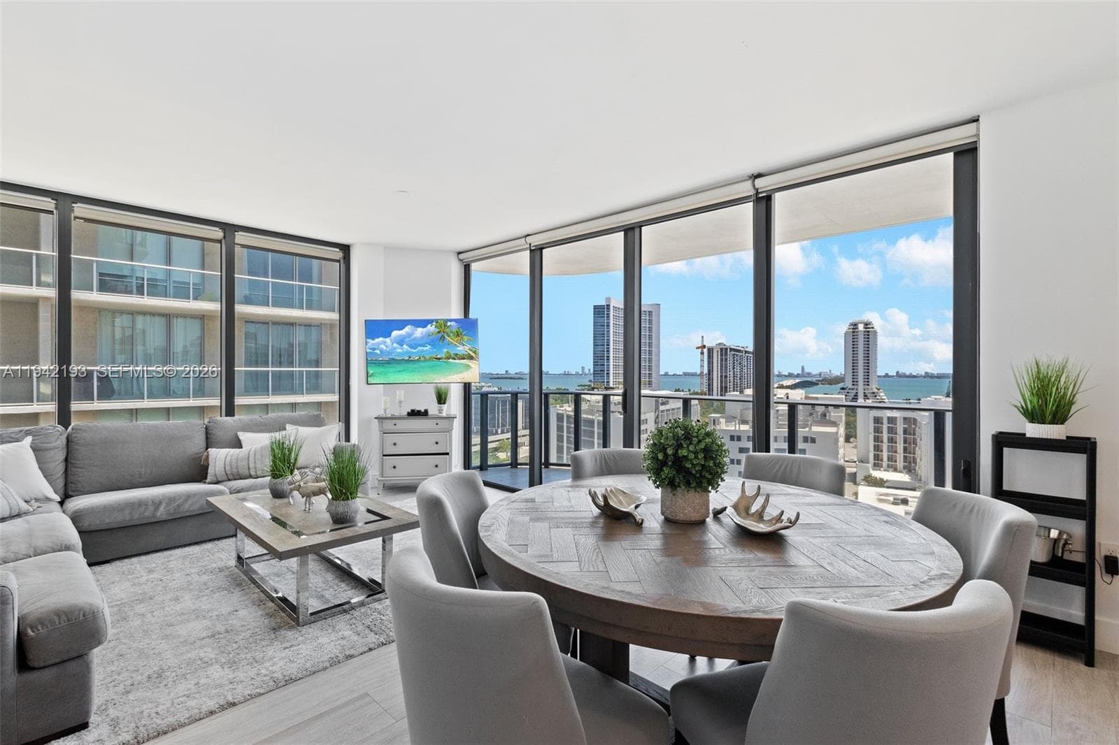121 NE 34th St # 1008, Miami, FL 33137 photo 4