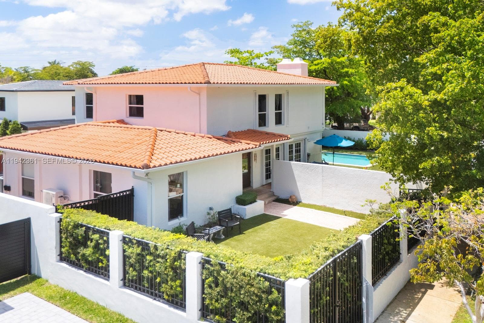 360 SW 28th Rd, Miami FL 33129 photo 4