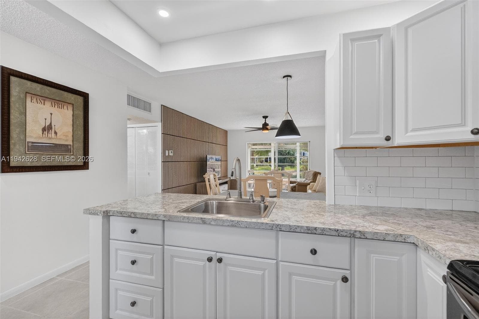 5000 NW 36th St # 410, Lauderdale Lakes FL 33319 photo 3