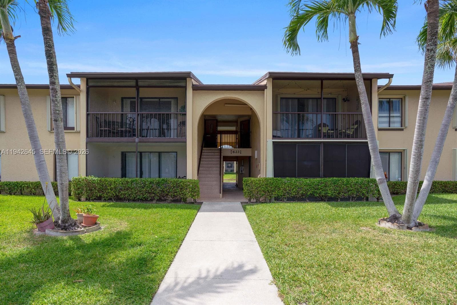 623 Sea Pine Way # C1, Green Acres FL 33415 photo 2