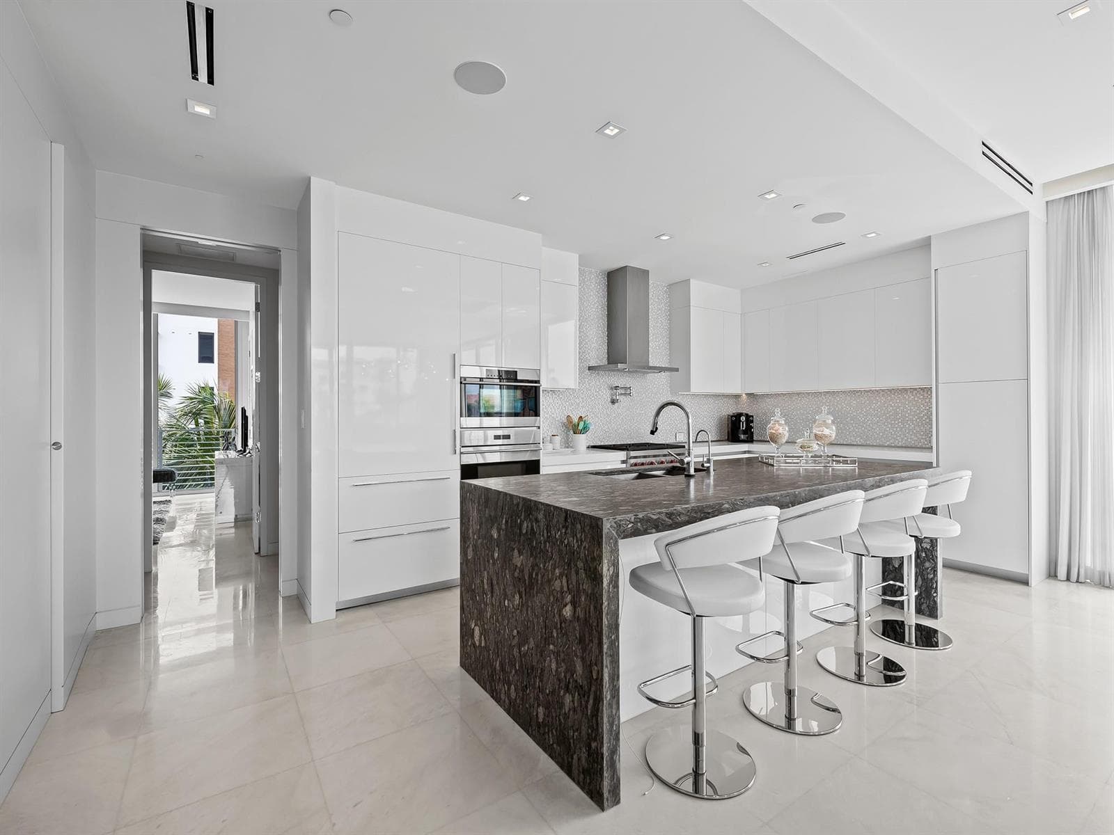 21 Isle Of Venice Drive # 301, Fort Lauderdale FL 33301 photo 4