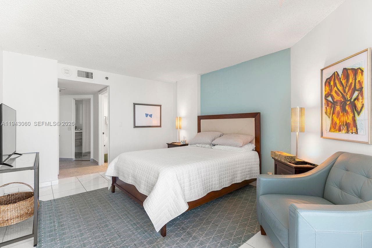 6767 Collins Ave # 1905, Miami Beach FL 33141 photo 3