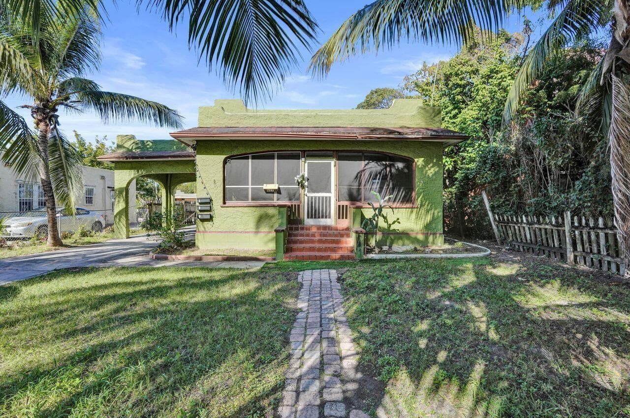 627 30th Street, West Palm Beach FL 33407 photo 5