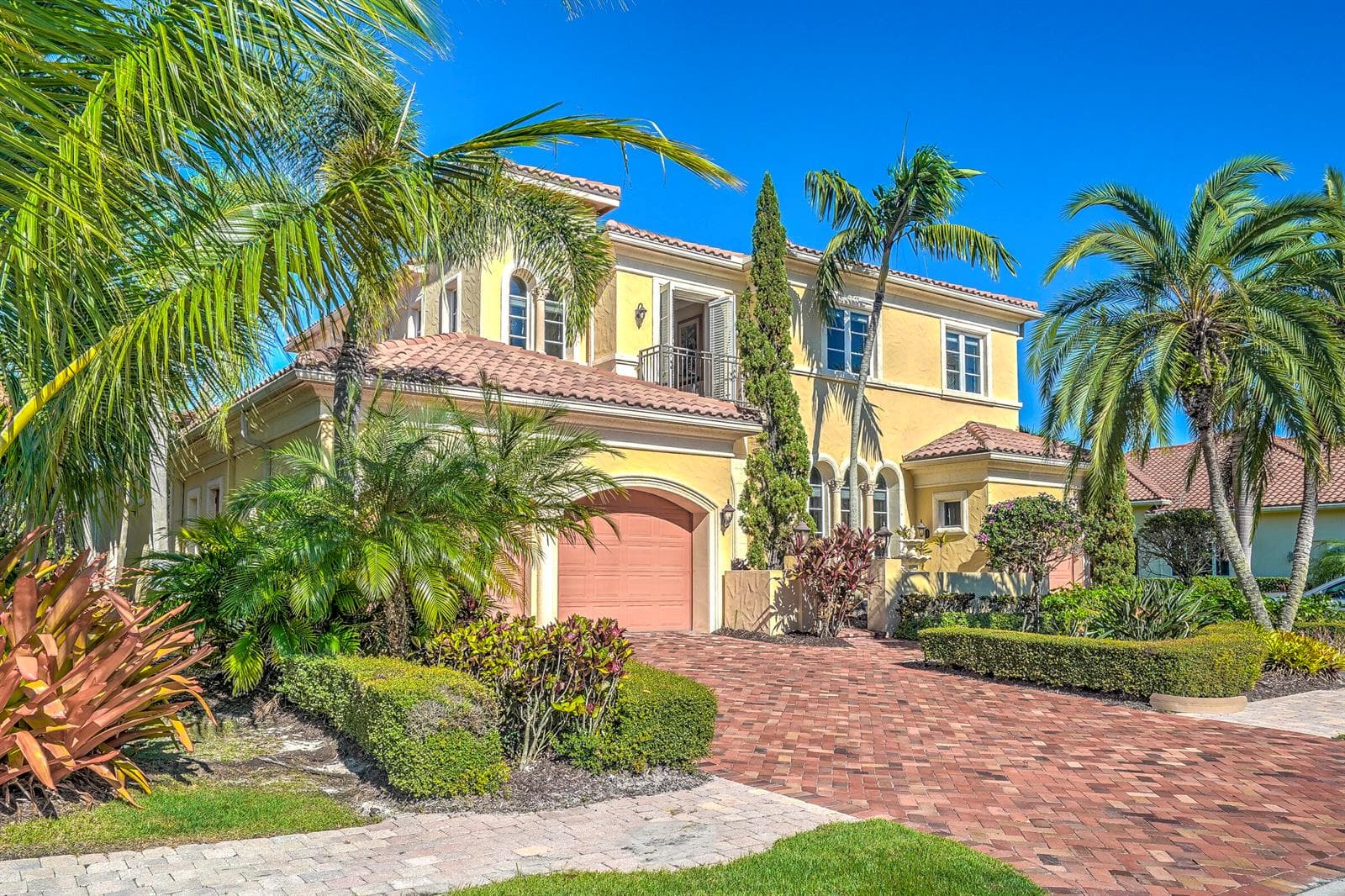 190 SE Bella Strano, Port St. Lucie FL 34984 photo 2