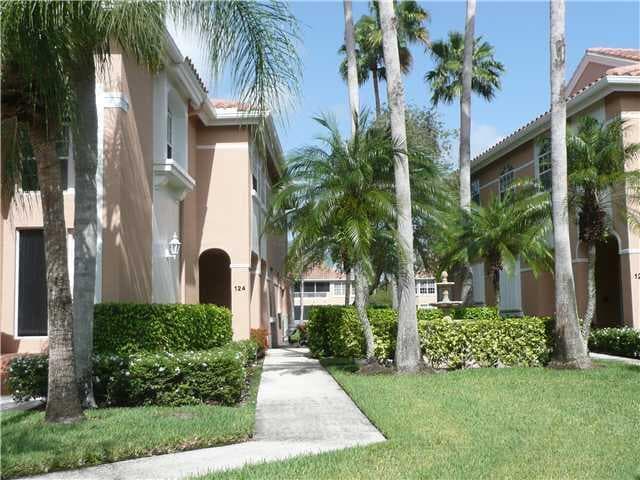 124 Legendary Circle, Palm Beach Gardens FL 33418 photo 2