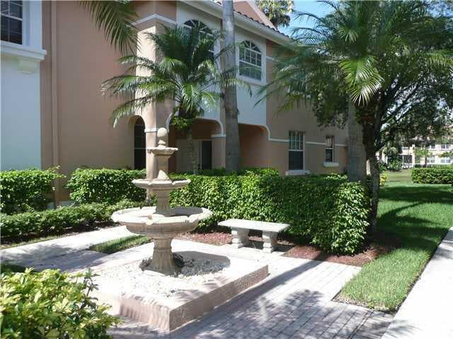 124 Legendary Circle, Palm Beach Gardens FL 33418 photo 3
