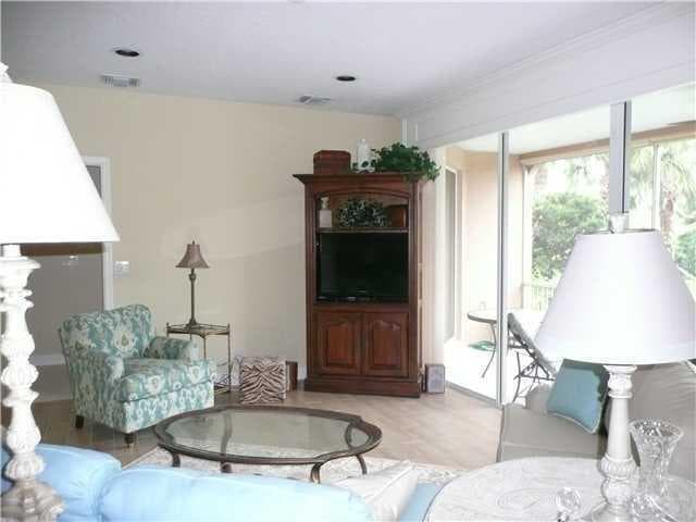 124 Legendary Circle, Palm Beach Gardens FL 33418 photo 4