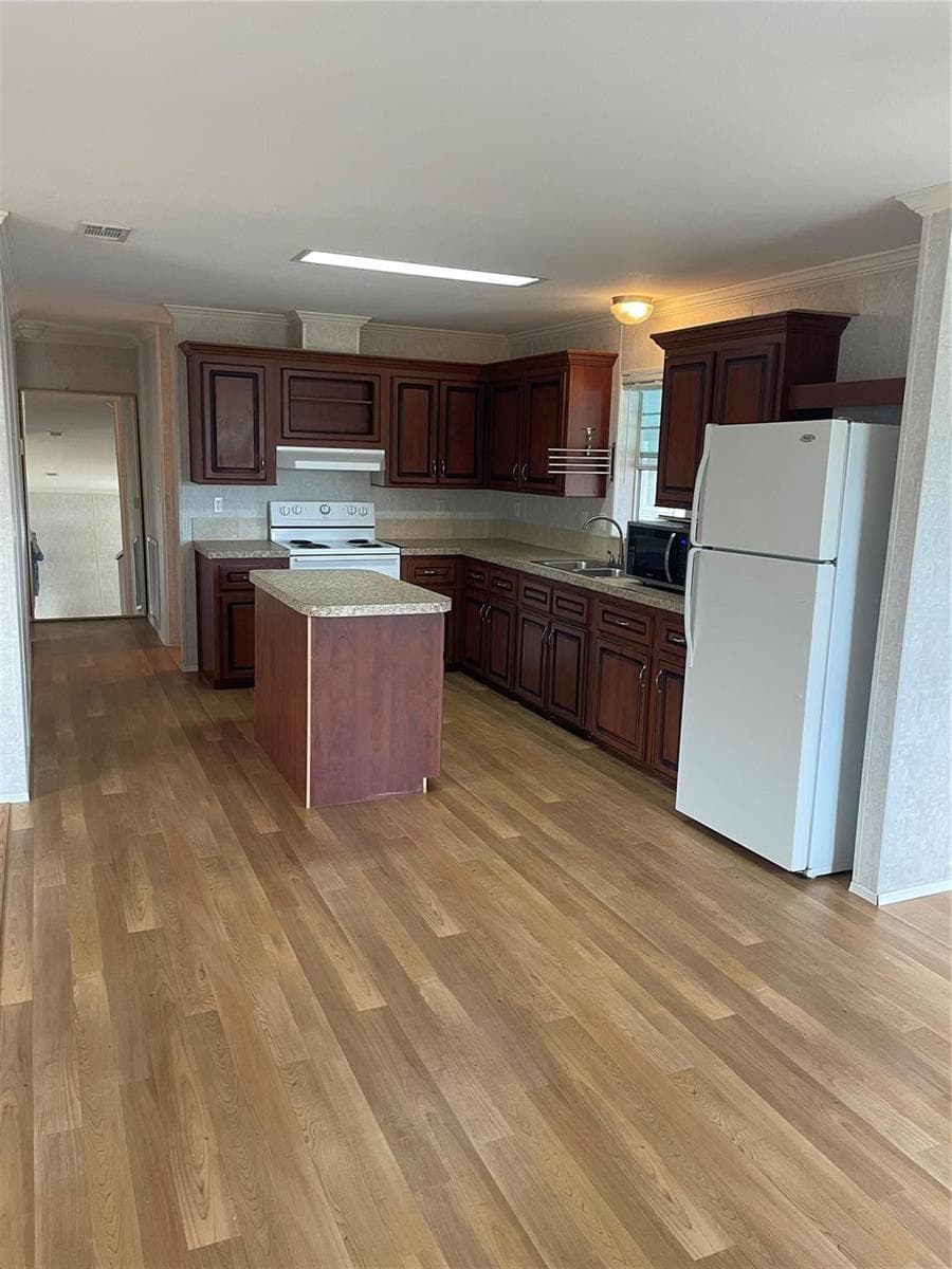 2321 SW 85th Avenue, Davie FL 33324 photo 3