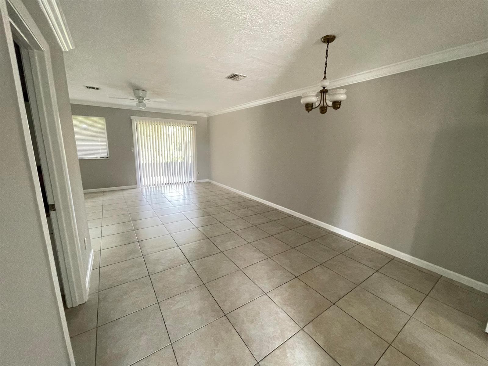 5806 Channel Drive, FL 33463 photo 5