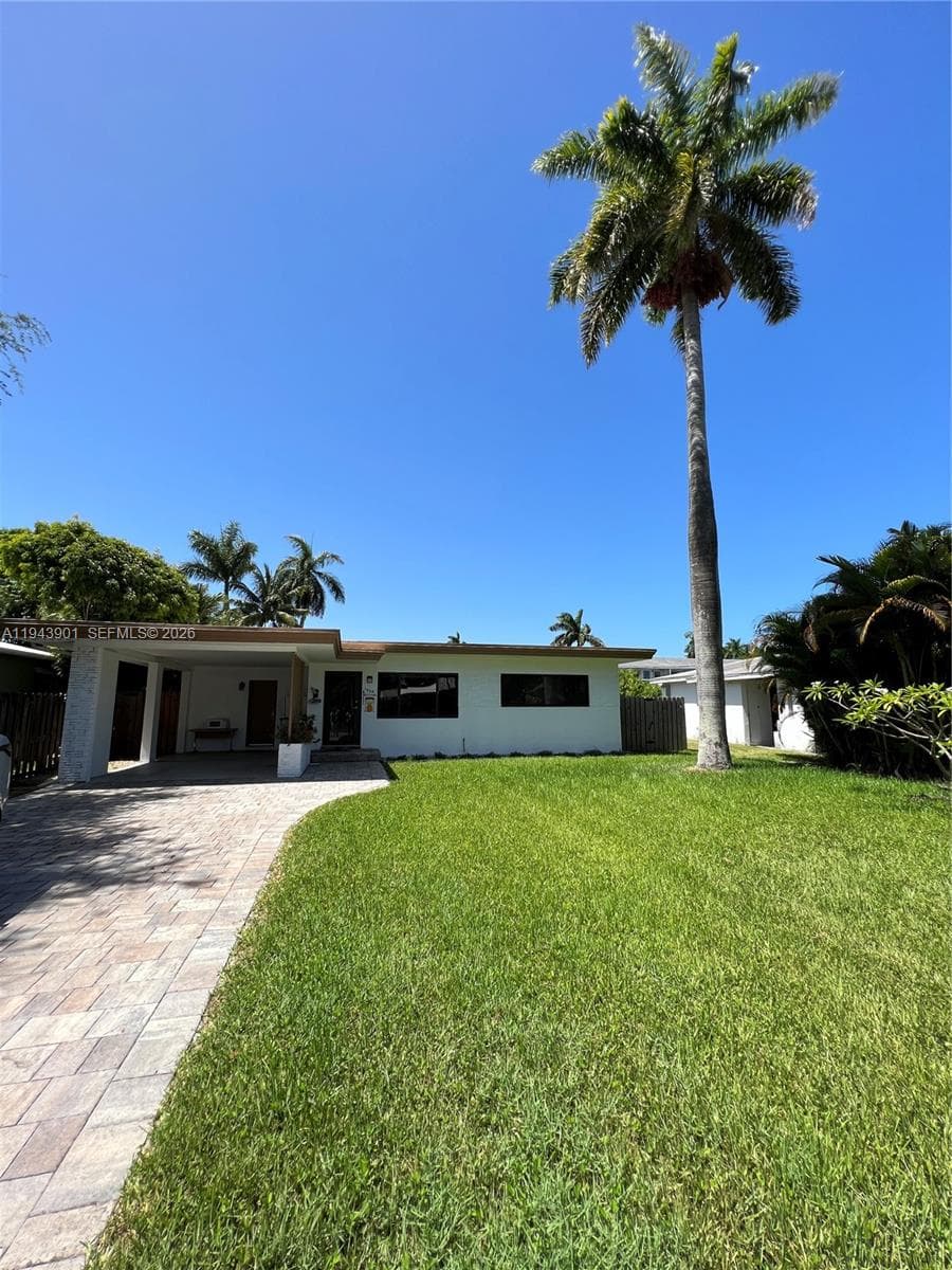 1425 Grant St, Hollywood FL 33020 photo 4