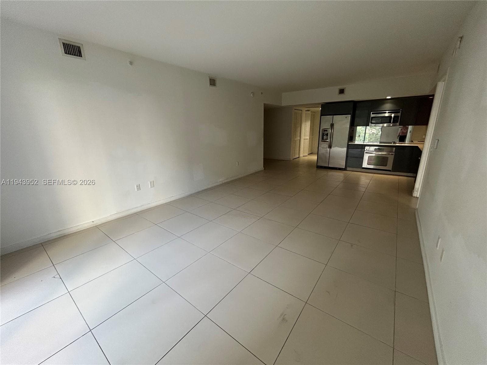 31 SE 6th St # 407, Miami FL 33131 photo 4