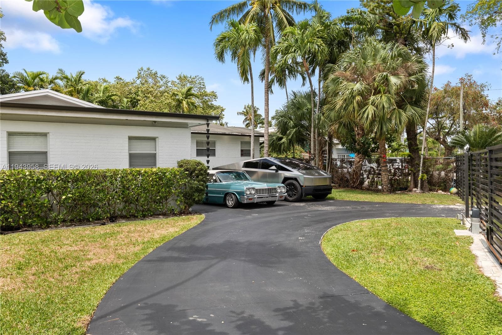 11810 W Biscayne Canal Rd, Miami FL 33161 photo 2