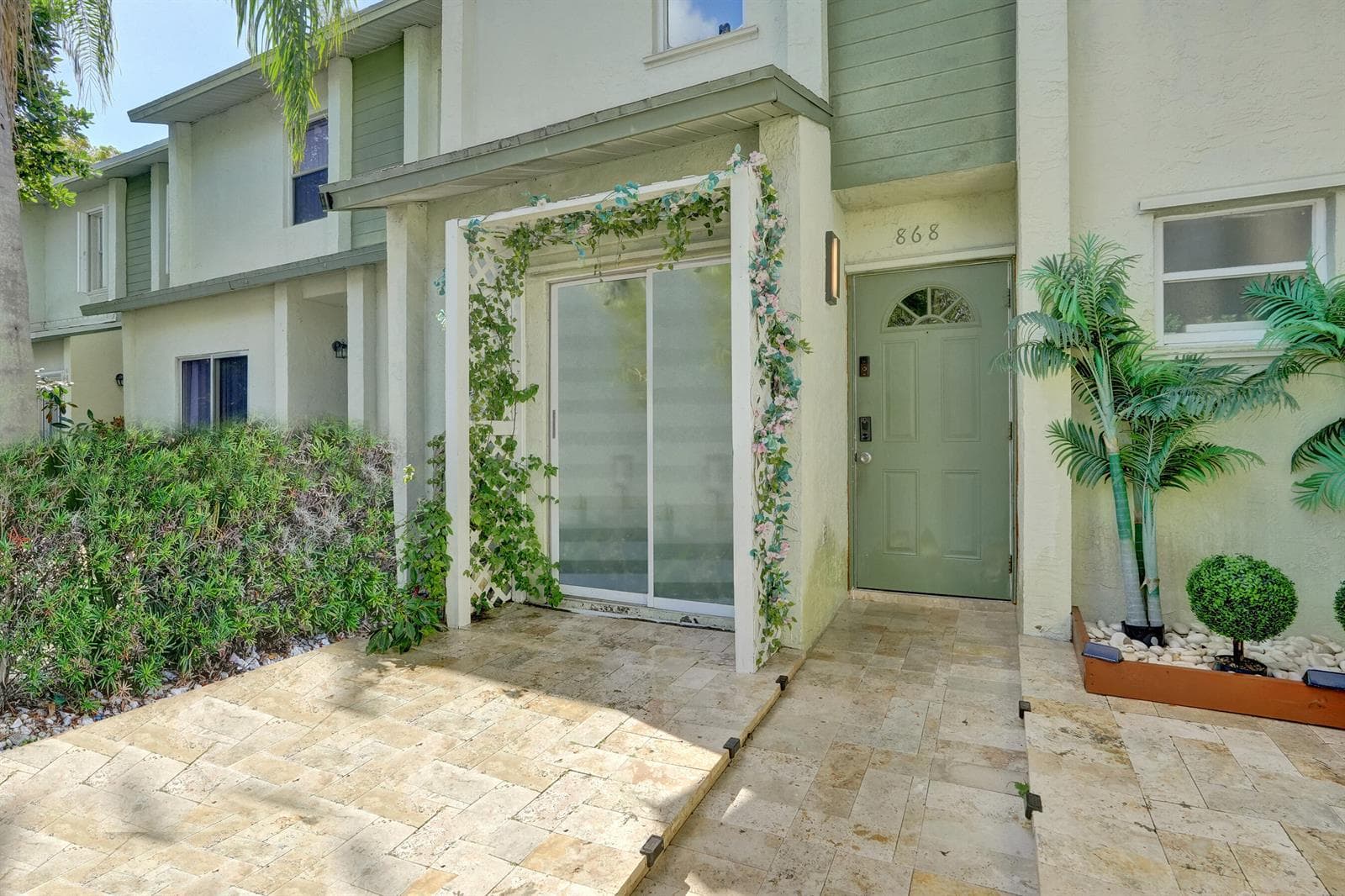 868 Crystal Lake Drive, Deerfield Beach FL 33064 photo 3