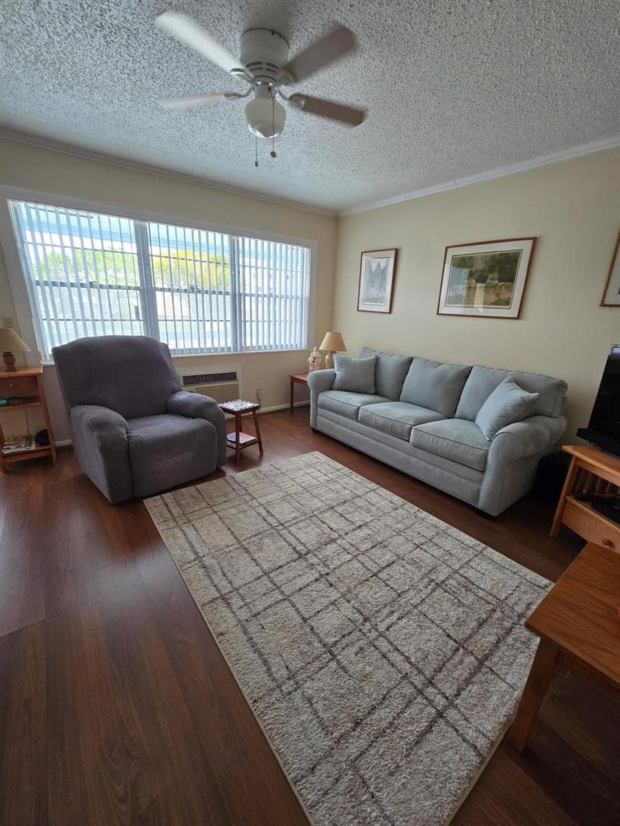 111 Lyndhurst E # 111, Deerfield Beach FL 33442 photo 2