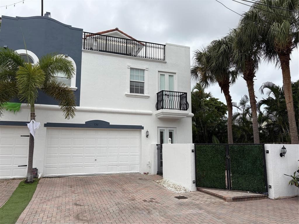 732 NE 15th Avenue, Fort Lauderdale FL 33304 photo 4