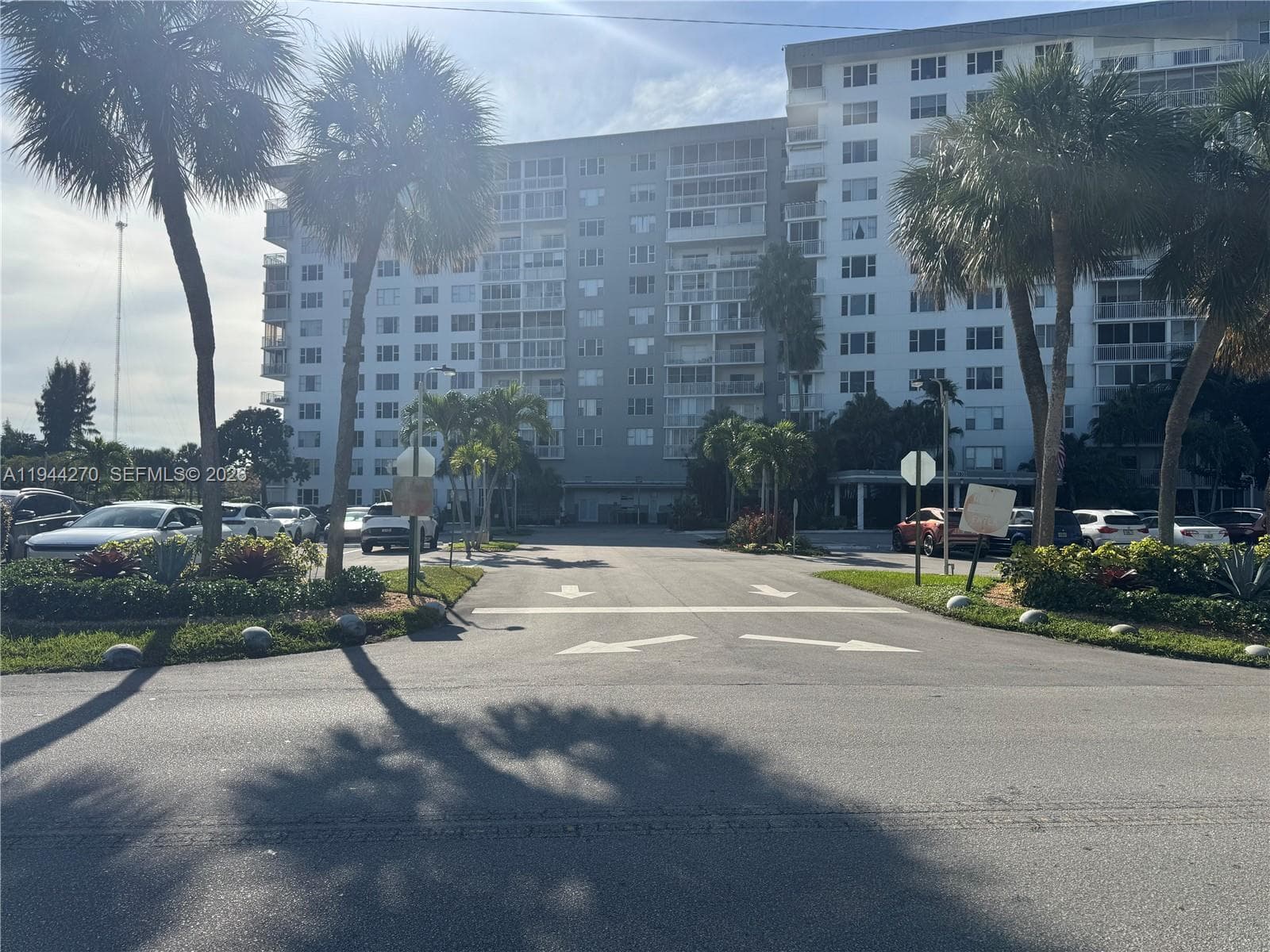 3800 Hillcrest Dr # 1222, Hollywood FL 33021 photo 3