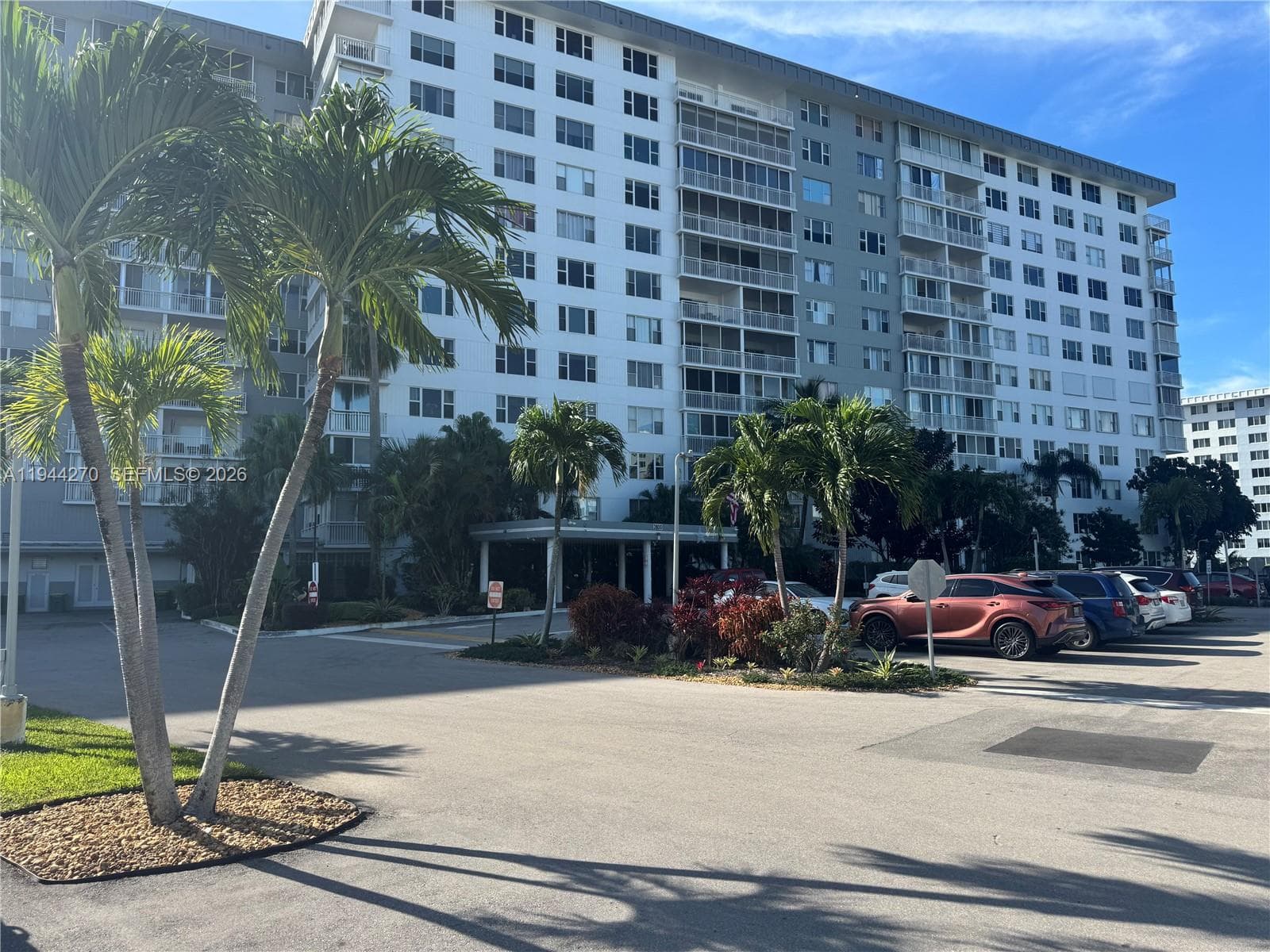 3800 Hillcrest Dr # 1222, Hollywood FL 33021 photo 4