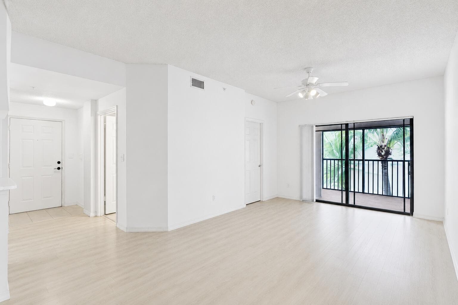 2806 Veronia Drive # 301, Palm Beach Gardens FL 33410 photo 5