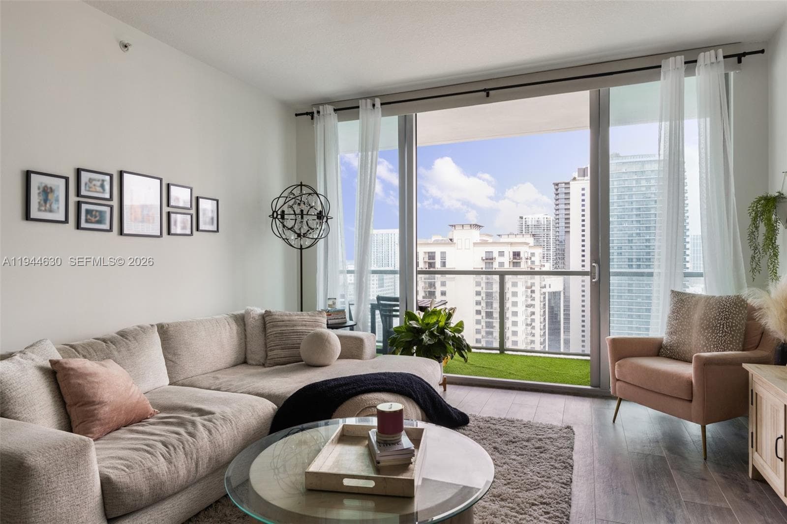 1111 SW 1st Ave # 3723-N, Miami FL 33130 photo 2