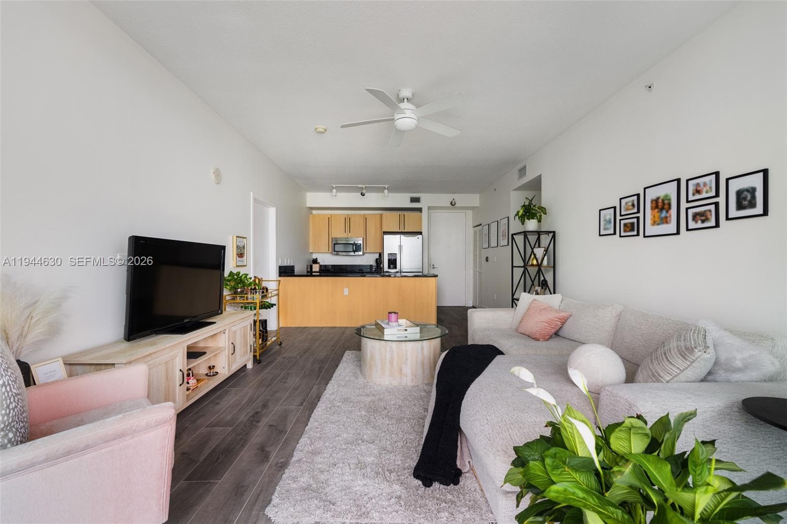 1111 SW 1st Ave # 3723-N, Miami FL 33130 photo 3