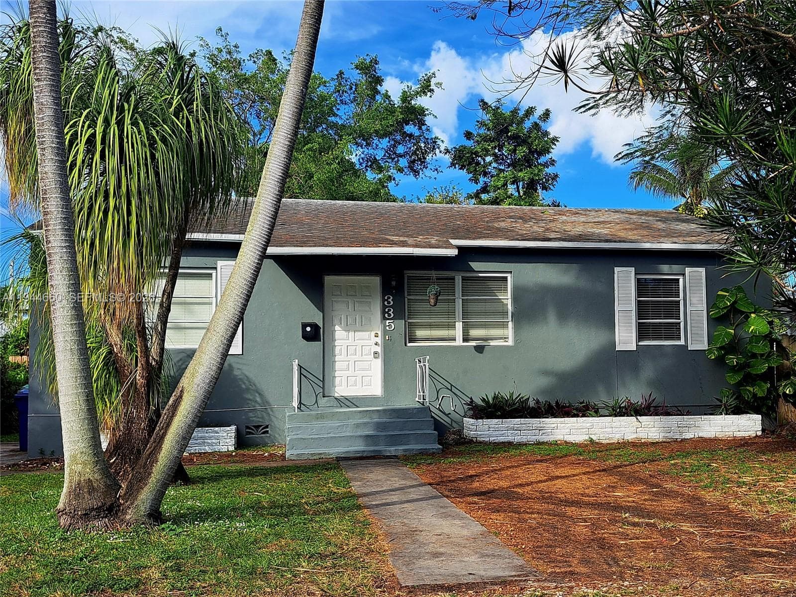 335 NW 102nd St, Miami FL 33150