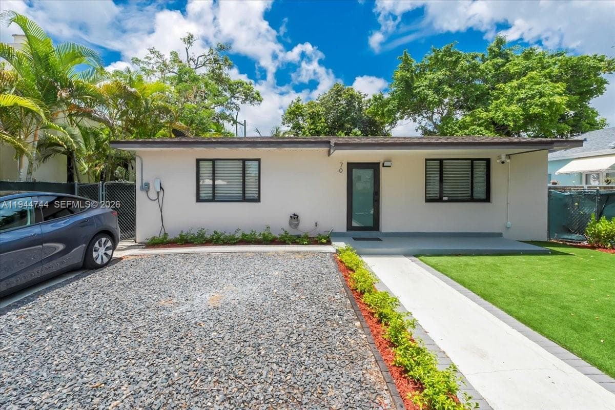 70 NW 47th Ter, Miami FL 33127 photo 4