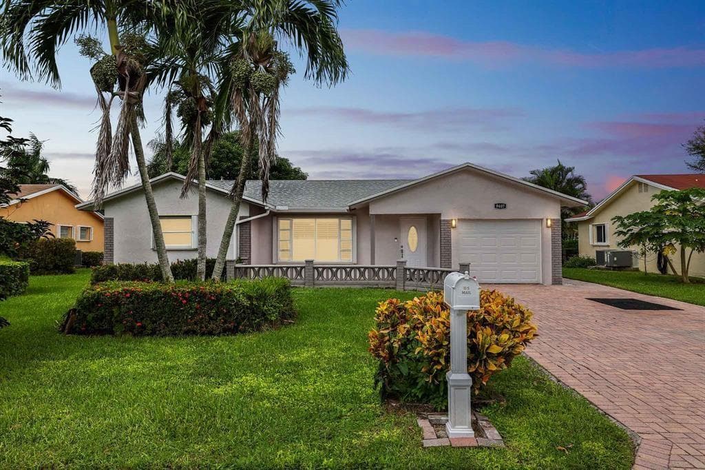 9407 NW 70th Place, Tamarac FL 33321 photo 2
