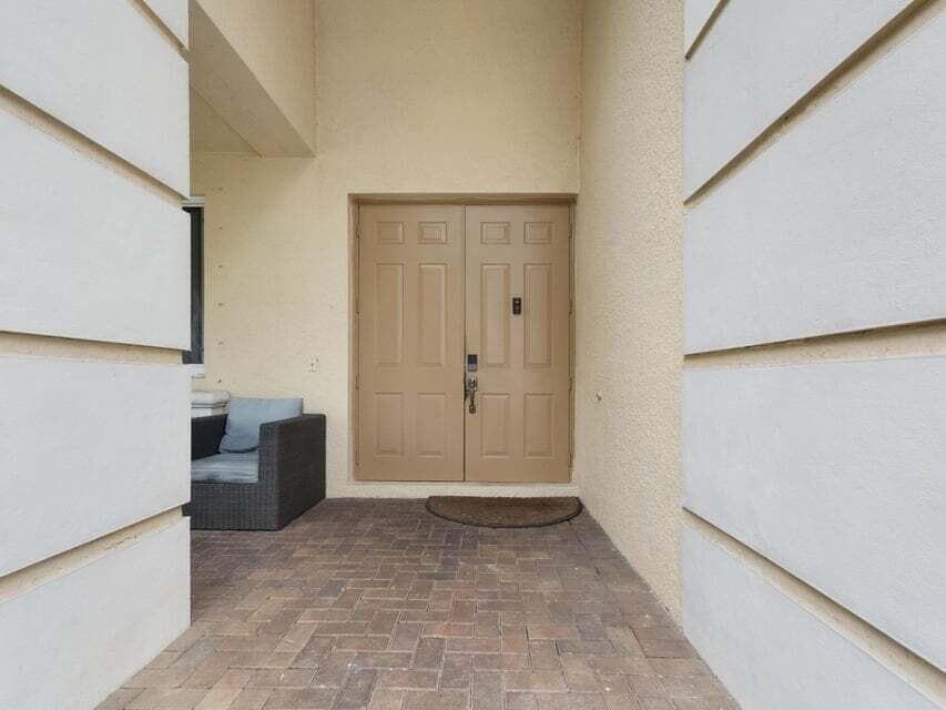 846 Gazetta Way, West Palm Beach FL 33413 photo 3