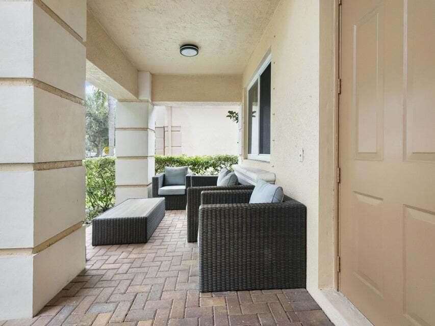 846 Gazetta Way, West Palm Beach FL 33413 photo 4