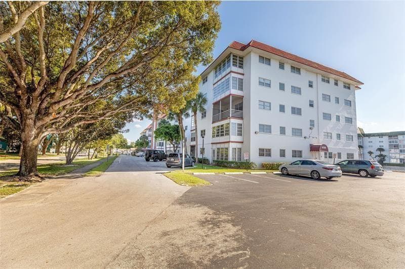 4750 NW 22nd Court # 420, Lauderhill FL 33313 photo 3
