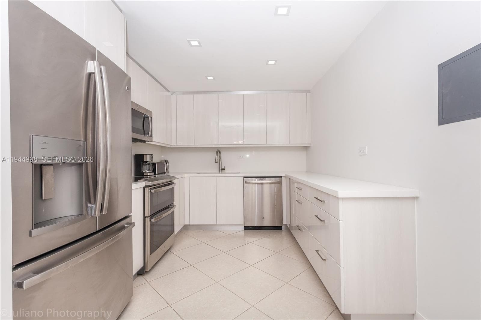 5555 Collins Ave # 9U, Miami Beach FL 33140 photo 4