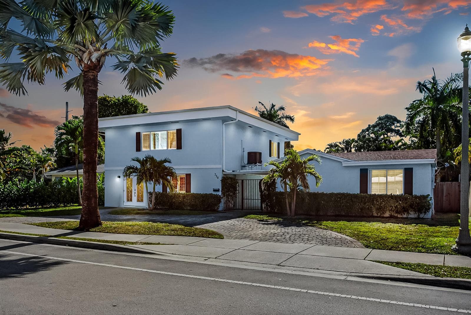 736 NE 34th Court, Oakland Park FL 33334 photo 3