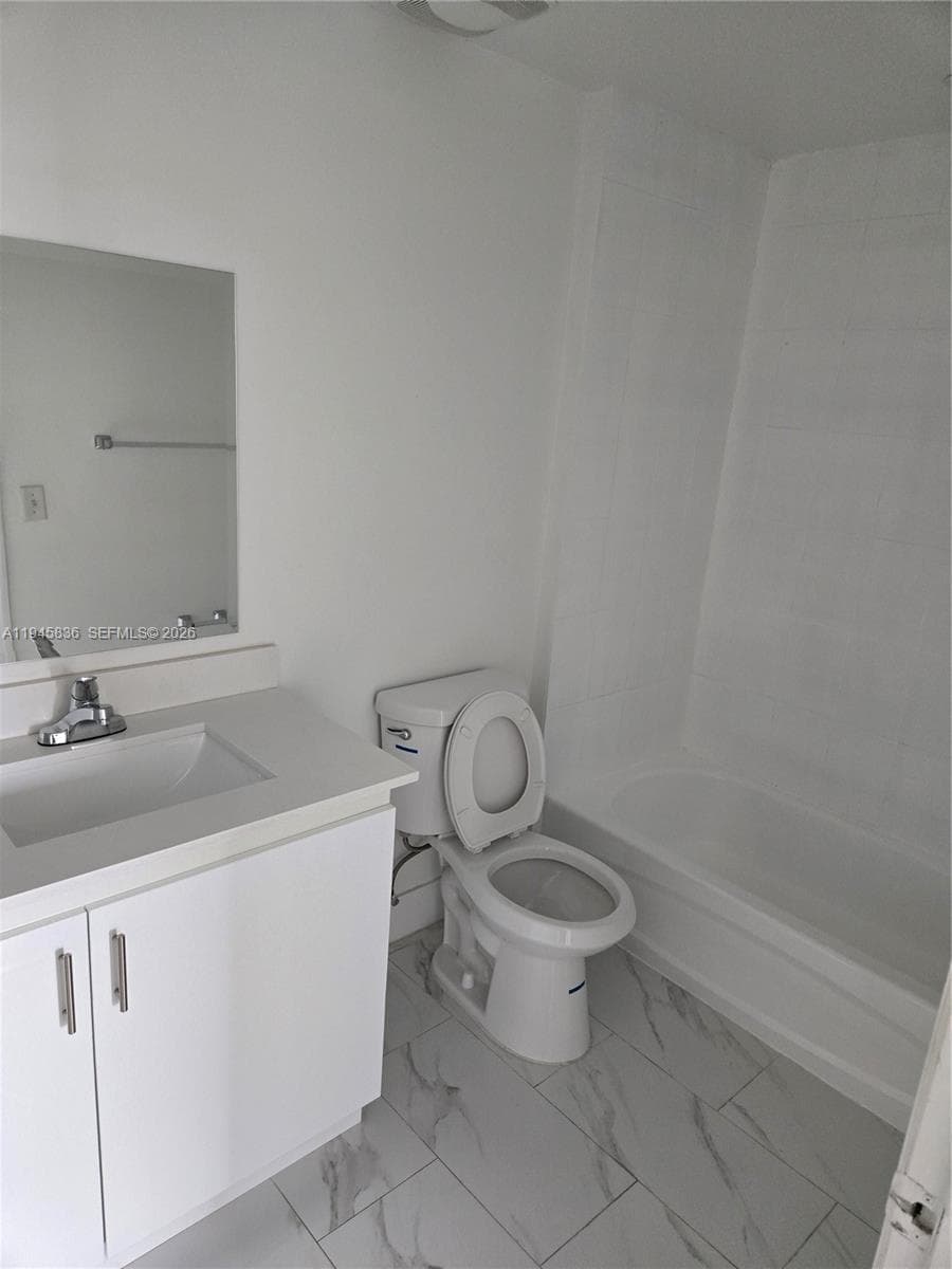 275 NE 18th St # 503, Miami FL 33132 photo 3