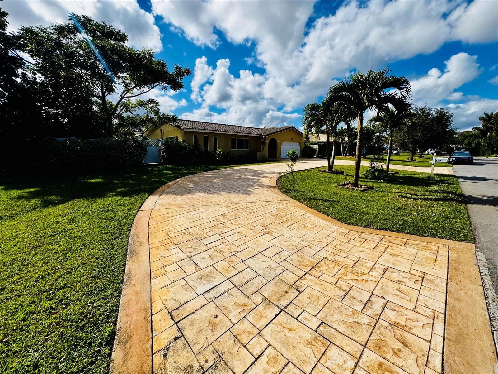 8306 NW 36th Street, Coral Springs FL 33065 photo 3